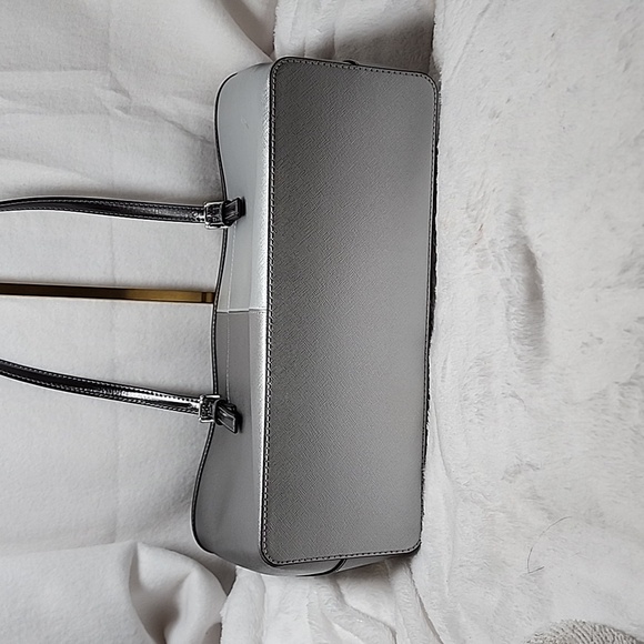 Michael Kors Jet Set Medium Carryall Tote Bag Silver Multi NWT - Picture 13 of 13